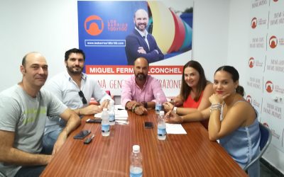 Los Barrios 100×100 y el Club Natación Los Barrios trabajan juntos en un proyecto para gestionar la Piscina Cubierta de Los Barrios